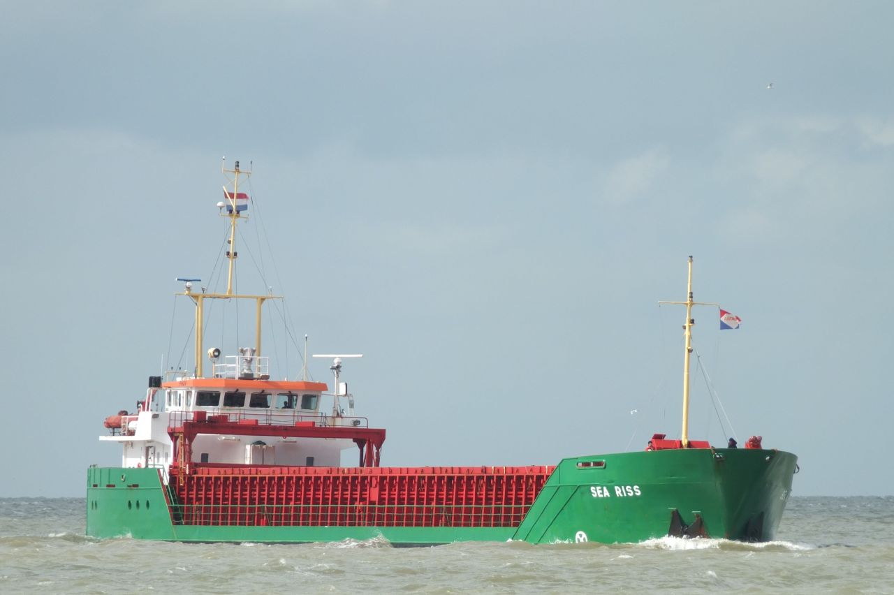 mv Eems Dover and Sea Riss in Eemshaven